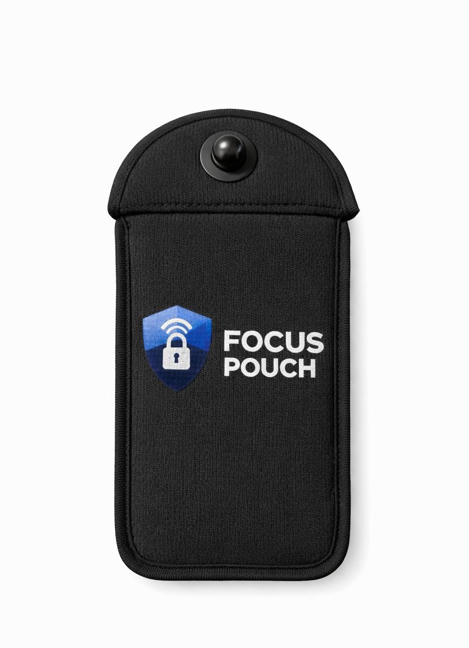 BLACK POUCH